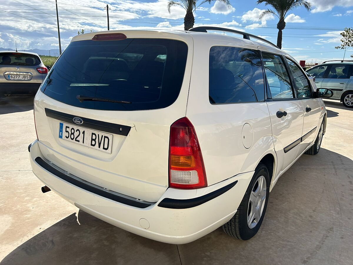 FORD FOCUS TREND ESTATE 1.6 AUTO SPANISH LHD IN SPAIN 0NLY 123000 MILES 2002